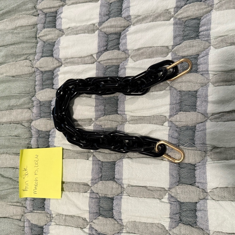 Clare V shortie strap. Black.